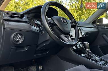 Ліфтбек Skoda Superb 2016 в 