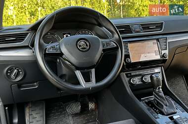Ліфтбек Skoda Superb 2016 в 