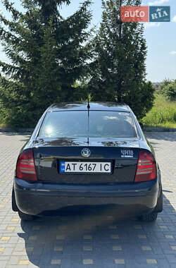 Лифтбек Skoda Superb 2004 в 