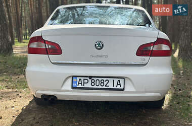 Лифтбек Skoda Superb 2011 в 