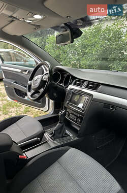 Лифтбек Skoda Superb 2011 в 