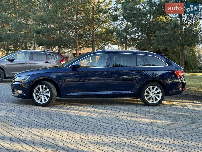 Универсал Skoda Superb 2018 в Дрогобыче