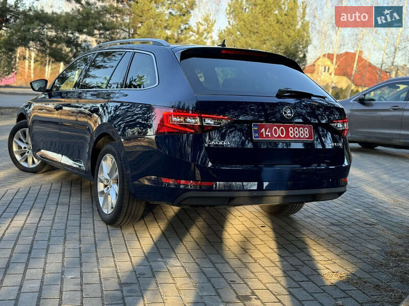 Универсал Skoda Superb 2018 в Дрогобыче