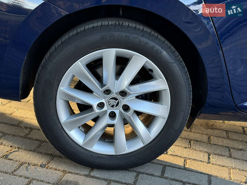 Универсал Skoda Superb 2018 в Дрогобыче