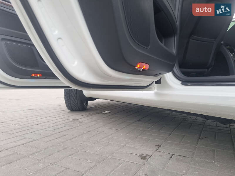Лифтбек Skoda Superb 2012 в Днепре