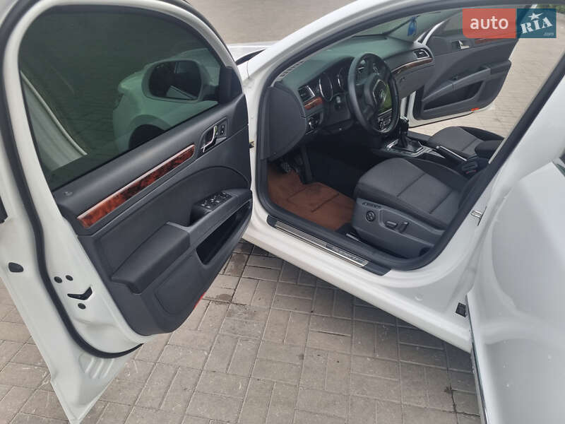 Лифтбек Skoda Superb 2012 в Днепре