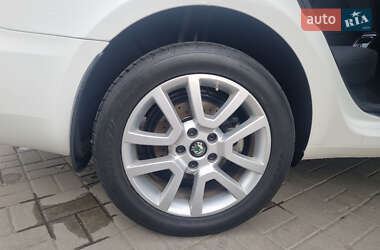 Лифтбек Skoda Superb 2012 в 