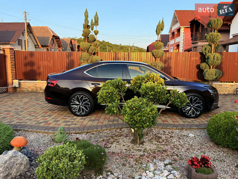 Лифтбек Skoda Superb 2019 в Мукачево