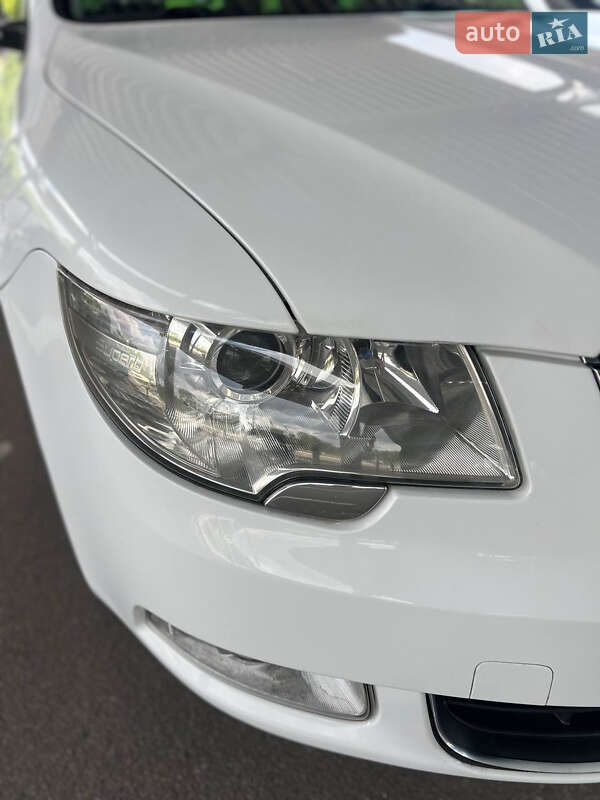 Універсал Skoda Superb 2011 в Запоріжжі