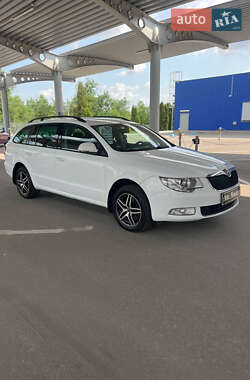 Универсал Skoda Superb 2011 в 