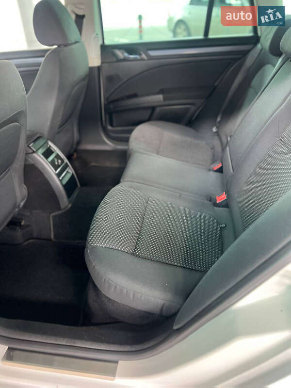 Універсал Skoda Superb 2011 в Запоріжжі