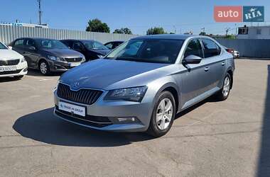 Лифтбек Skoda Superb 2019 в Киеве