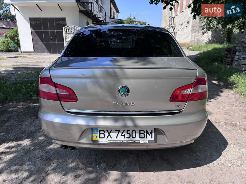 Лифтбек Skoda Superb 2012 в Каменец-Подольском