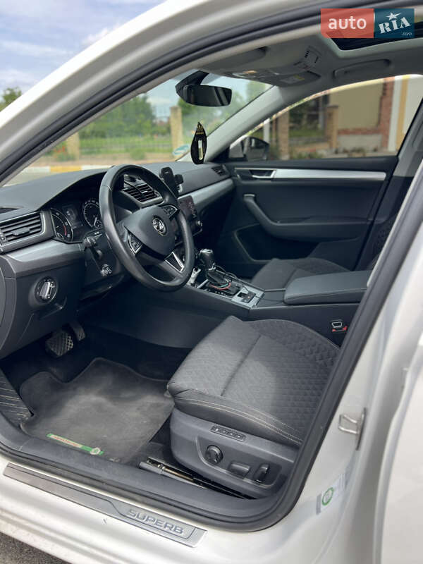 Универсал Skoda Superb 2019 в Киеве