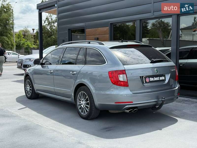Универсал Skoda Superb 2011 в Ровно