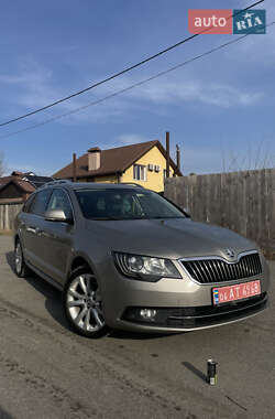 Универсал Skoda Superb 2015 в 