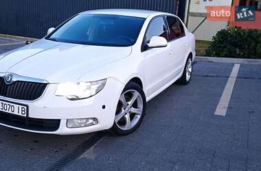 Ліфтбек Skoda Superb 2012 в Ужгороді