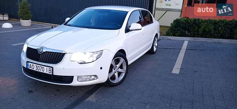 Skoda Superb 2012