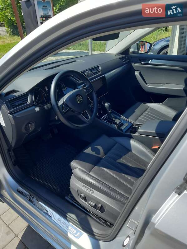 Универсал Skoda Superb 2019 в Ужгороде