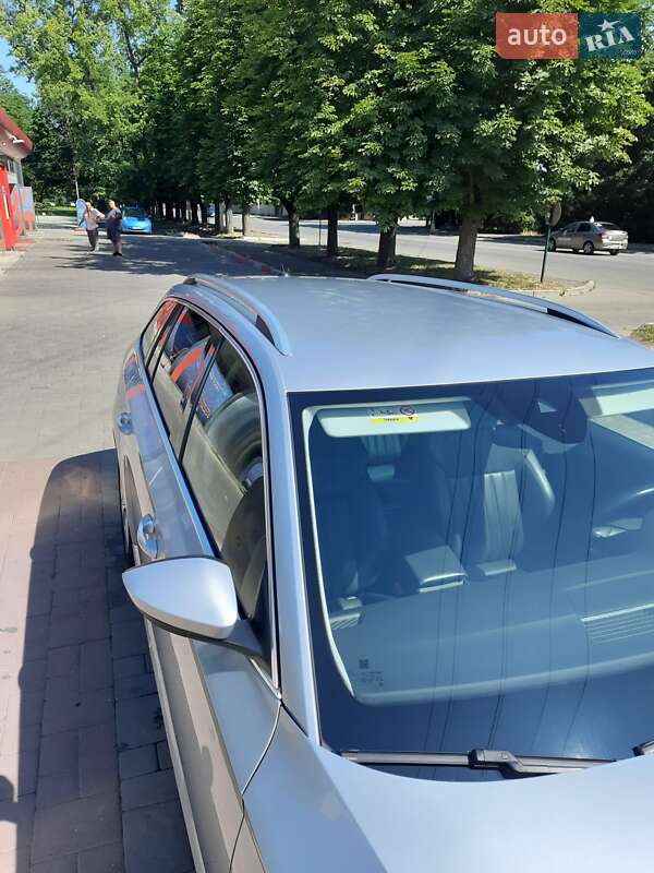 Универсал Skoda Superb 2019 в Ужгороде