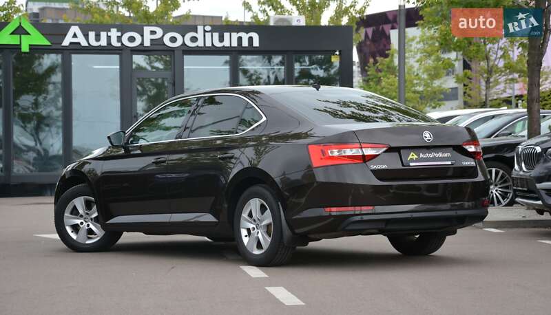 Ліфтбек Skoda Superb 2015 в Києві