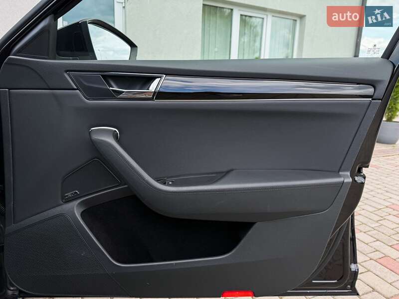 Универсал Skoda Superb 2021 в Луцке
