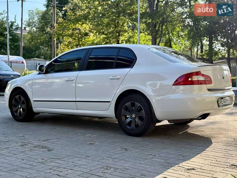 Лифтбек Skoda Superb 2013 в Днепре