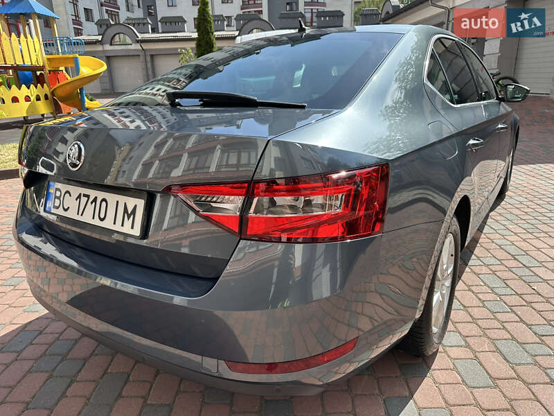 Ліфтбек Skoda Superb 2015 в Івано-Франківську
