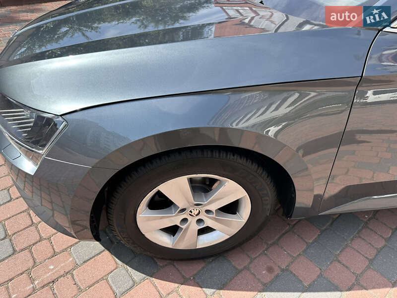 Ліфтбек Skoda Superb 2015 в Івано-Франківську