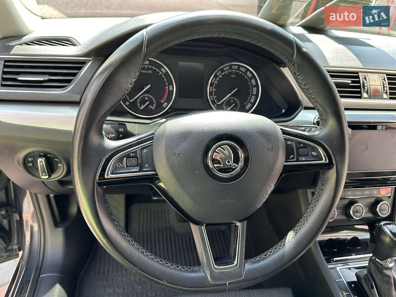 Ліфтбек Skoda Superb 2015 в Івано-Франківську