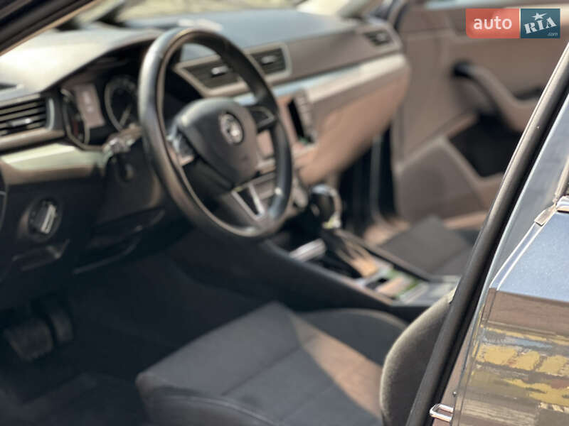 Ліфтбек Skoda Superb 2015 в Івано-Франківську