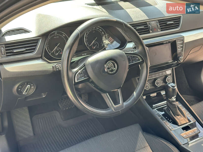 Ліфтбек Skoda Superb 2015 в Івано-Франківську