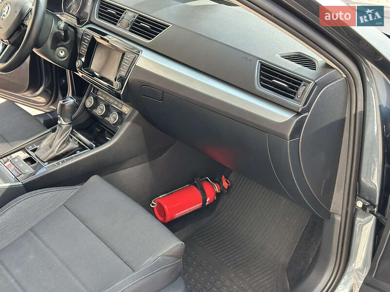 Ліфтбек Skoda Superb 2015 в Івано-Франківську
