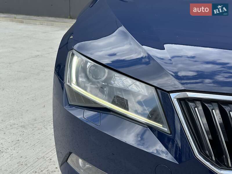 Лифтбек Skoda Superb 2016 в Киеве