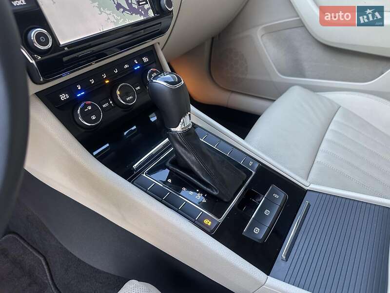 Лифтбек Skoda Superb 2016 в Киеве