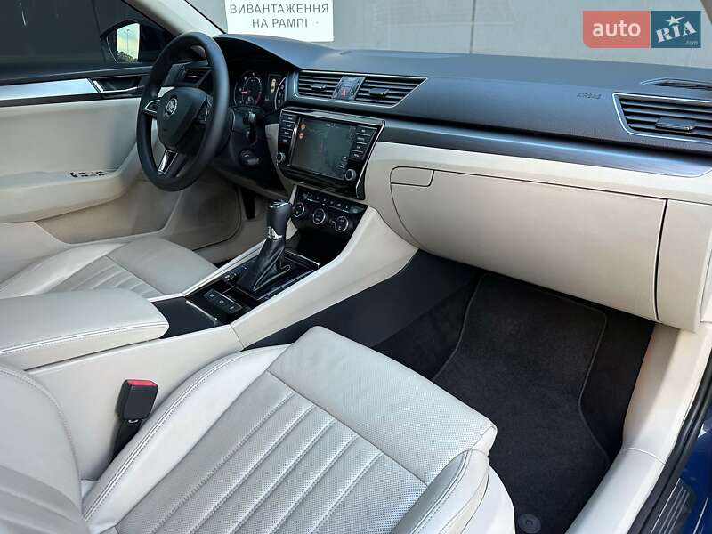 Лифтбек Skoda Superb 2016 в Киеве