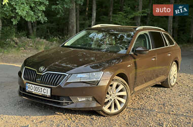 Універсал Skoda Superb 2019 в Ужгороді