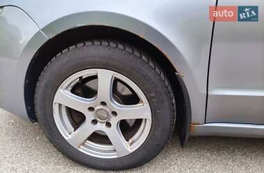 Лифтбек Skoda Superb 2012 в 