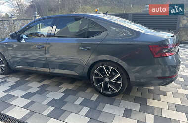 Лифтбек Skoda Superb 2020 в 