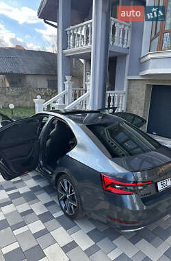 Лифтбек Skoda Superb 2020 в 