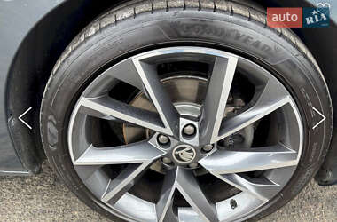 Лифтбек Skoda Superb 2020 в 