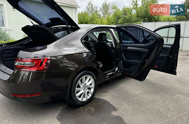 Лифтбек Skoda Superb 2017 в 