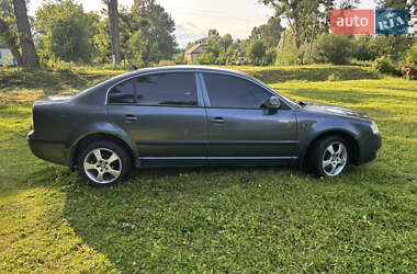 Лифтбек Skoda Superb 2008 в 