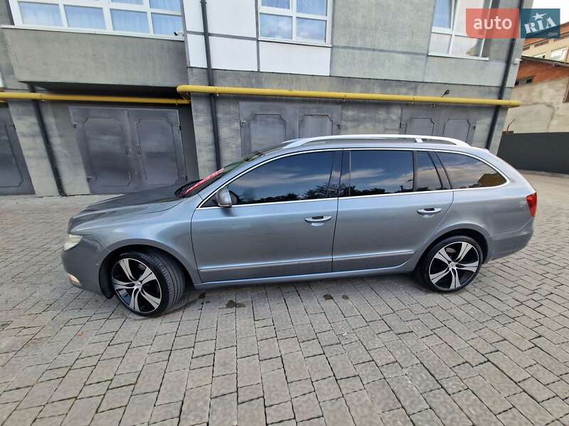Универсал Skoda Superb 2010 в Ивано-Франковске