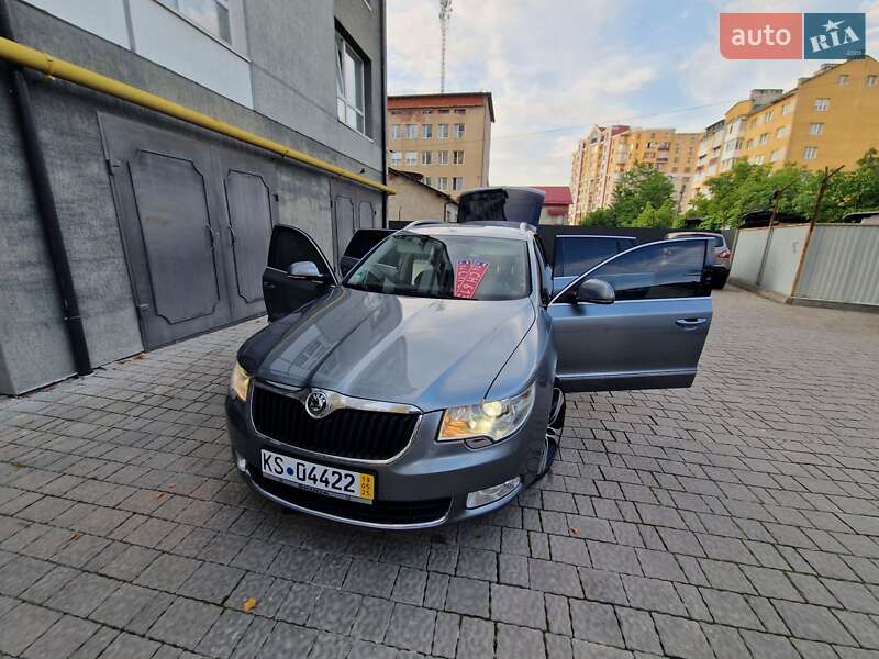 Универсал Skoda Superb 2010 в Ивано-Франковске