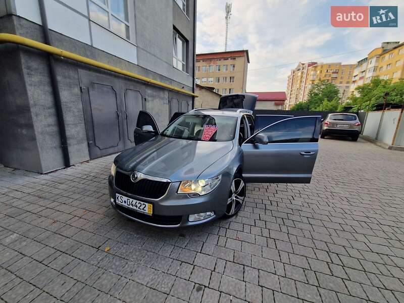 Универсал Skoda Superb 2010 в Ивано-Франковске