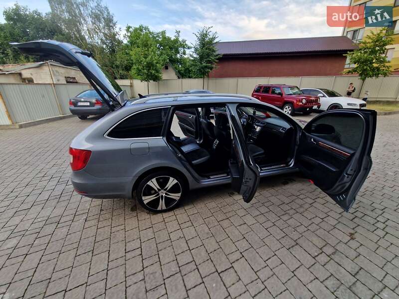 Универсал Skoda Superb 2010 в Ивано-Франковске