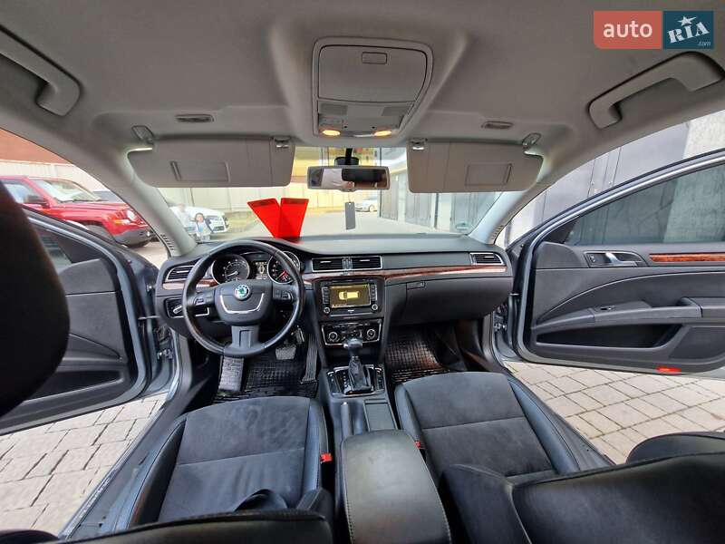 Универсал Skoda Superb 2010 в Ивано-Франковске
