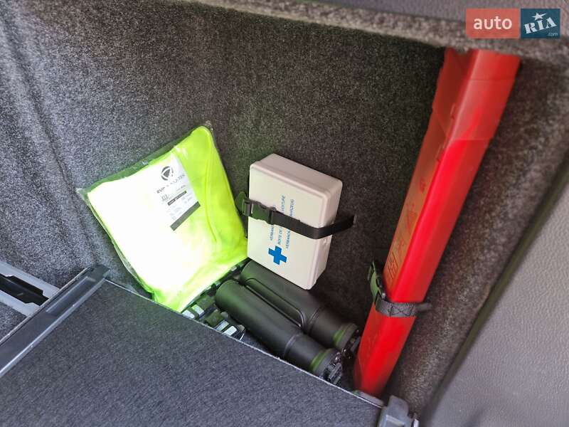 Универсал Skoda Superb 2010 в Ивано-Франковске