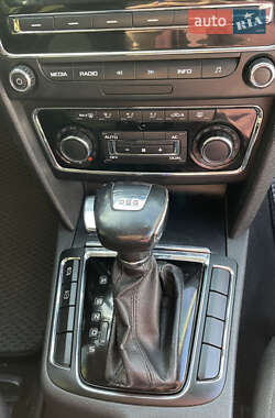 Лифтбек Skoda Superb 2010 в 